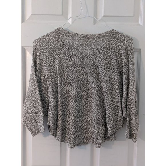 Urban Outfitters light grey knit sweater, size S - Picture 3 of 3